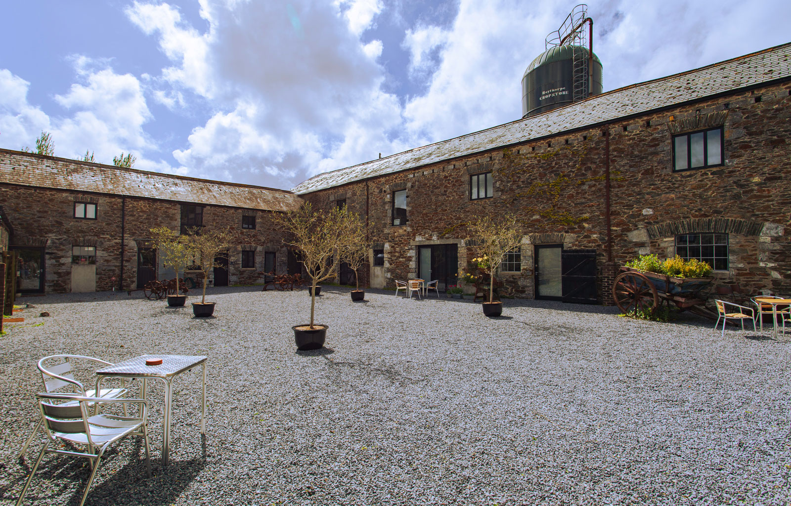 The Courtyard at ANRÁN, Devon
